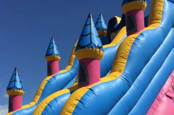 Przewodnik po idealnych kostiumach dla dzieci na każdą okazję